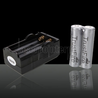 600mAh 4.2V Chargeur de batterie avec batterie 2500mAh 3.7V 2Pcs TrustFire18650 rechargeable Lithium