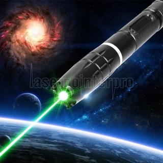 El uso de Punteros láser verdes para la divulgación de la astronomía –  UNIVERSO Blog