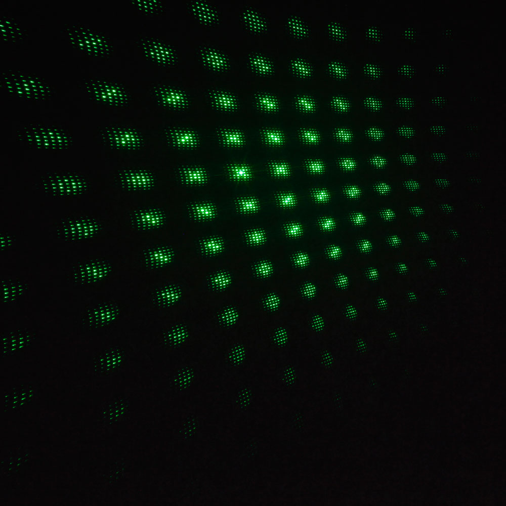 5mW 532nm grüner Laserpointer mit kostenlosem Akku und Ladegerät Edelstahl schwarz