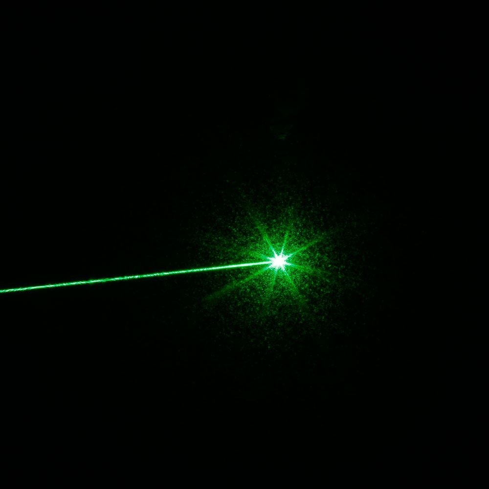 2-en-1 Profesional 5mW 650nm Luz verde Punto único Zoomable Lápiz puntero láser Negro